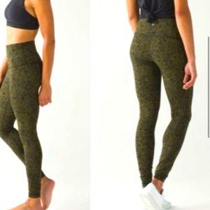 Lululemon Athletica wunder under high rise 6 leggings luxtreme lace prin…